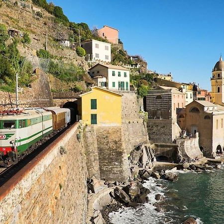 Joivy Family Flat With Little Patio, Cinque Terre Daire Vernazza Dış mekan fotoğraf